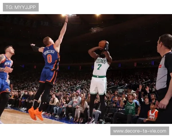 狂轰8连胜!联盟第一太强了,亚历山大31+8,总冠军悬念不大